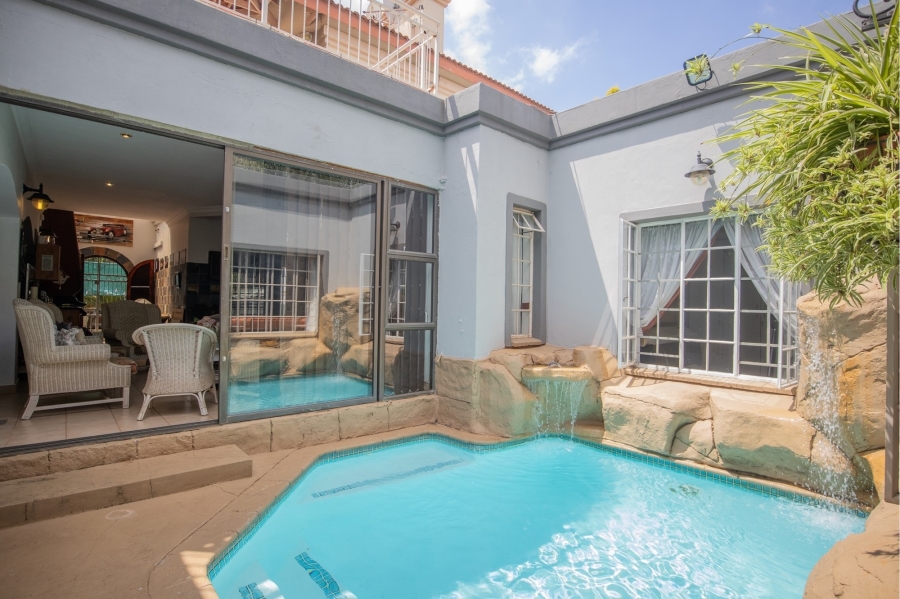 5 Bedroom Property for Sale in Ifafi North West